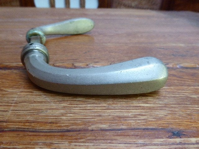 2 art deco metalen deurklinken, Ophalen of Verzenden, Gebruikt, Chroom, Klink of Kruk