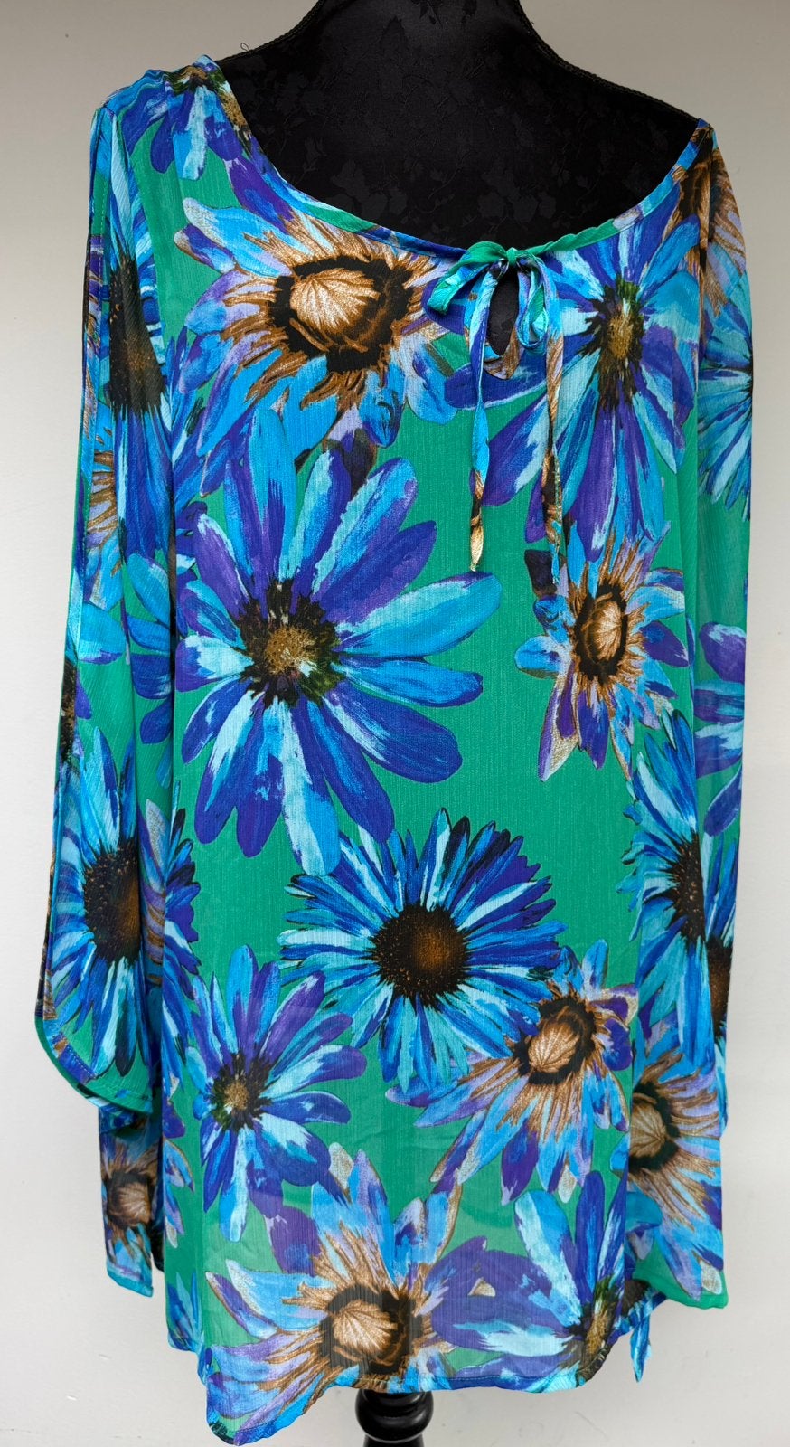 Superleuke voulie groene tuniek blauwe bloemen YOEK 52-54, Yoek, Verzenden, Blouse of Tuniek, Zo goed als nieuw