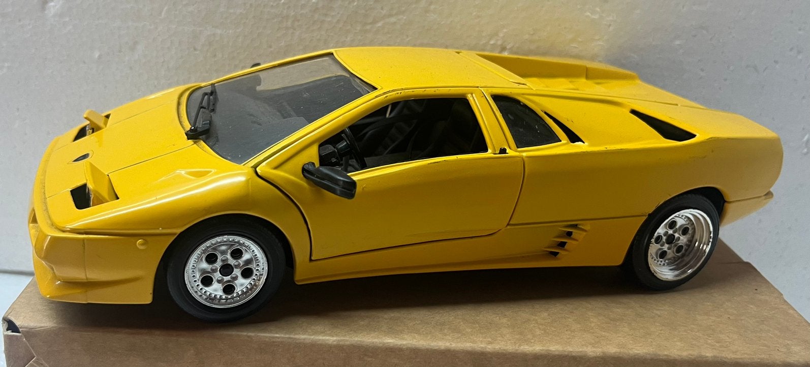 1:18 Polistil Tonka Italy , Lamborghini Diablo , Geel, Ophalen of Verzenden, Gebruikt, Auto, Overige merken