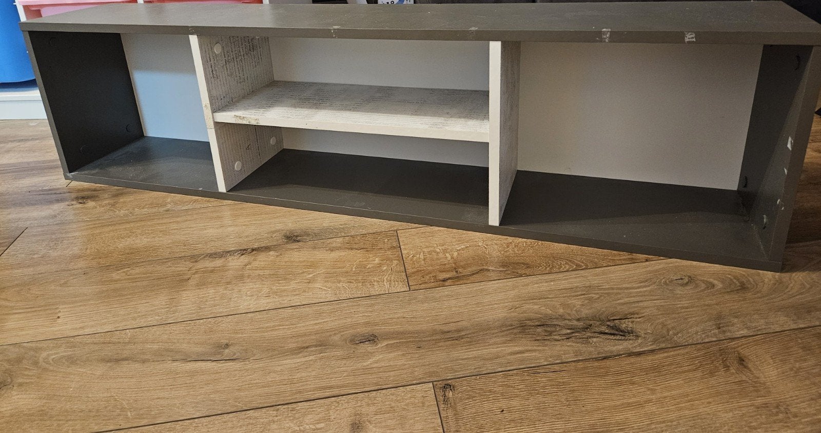 Hangende kast met 3 vakken - 130x22.5x33.5 cm, Huis en Inrichting, Ophalen of Verzenden, Gebruikt