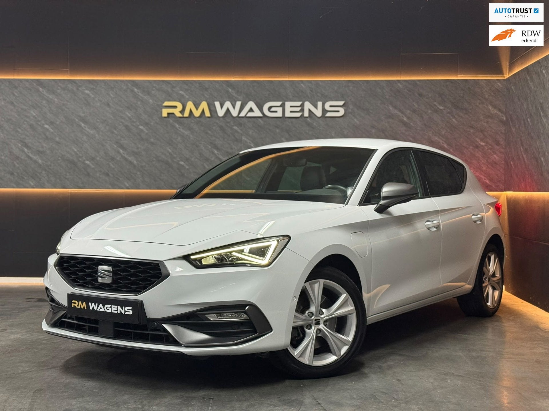 Seat Leon 1.4 TSI FR eHybrid|Cam|Keyless|Memory|Sfeerv|Carpl, Auto's, Gebruikt, Euro 6, 150 pk, Leon