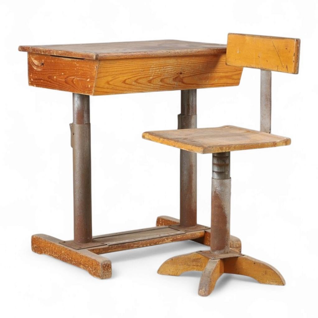 Matching school chair and table /both adjustable Grythyttan, Ophalen
