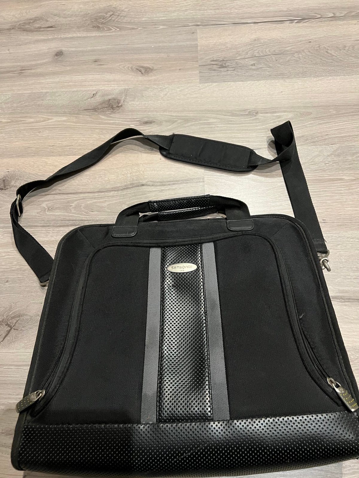 Samsonite Laptoptas/Aktetas Zwart - Zo goed als nieuw, Sieraden, Tassen en Uiterlijk, Tassen | Reistassen en Weekendtassen, 40 tot 60 cm