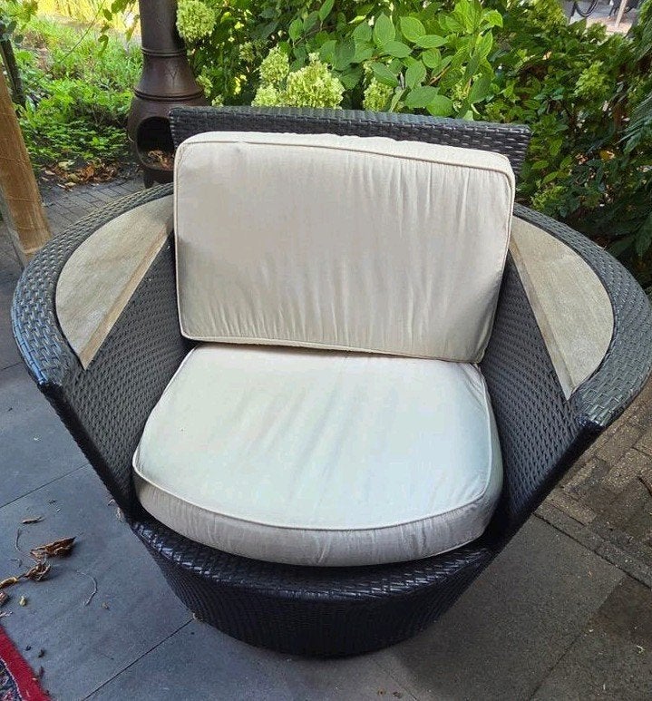 Hartman Loungeset: 4 Fauteuils en Tafel (Wicker/Hout), Tuin en Terras, Ophalen, 4 zitplaatsen, Gebruikt, Bijzettafel