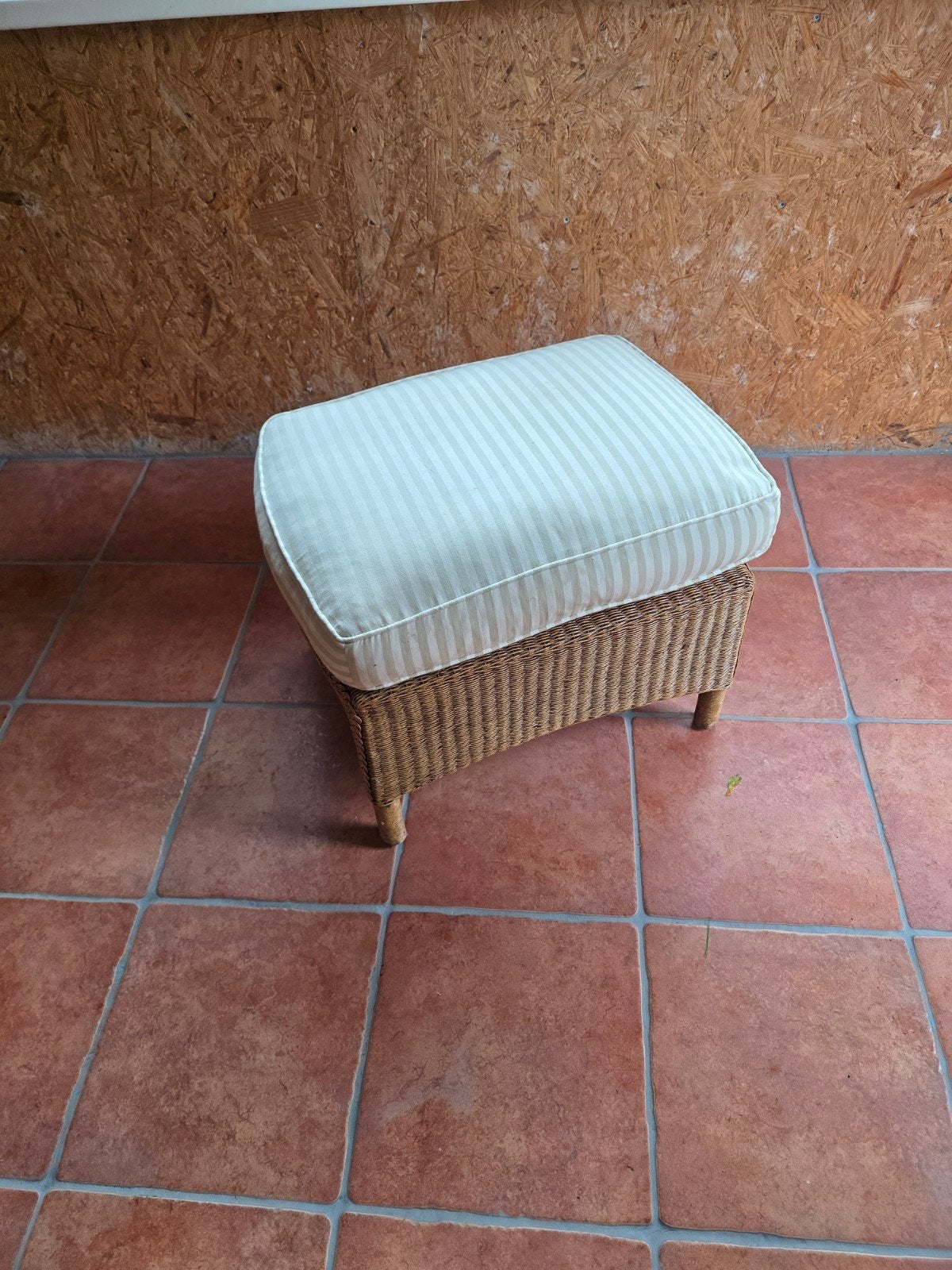 2 stuks voeten bankjes(zie foto's)], Ophalen, Minder dan 50 cm, 50 tot 75 cm, Riet of Rotan