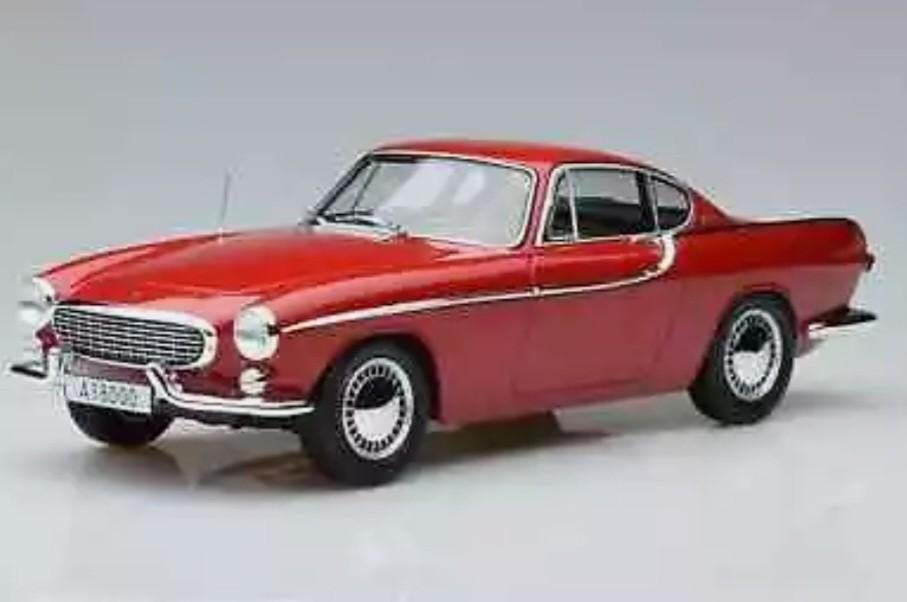 1:18 Volvo P 1800 uit 1961 Rood Norev, Hobby en Vrije tijd, Modelauto's | 1:18, Ophalen of Verzenden, Nieuw, Auto, Norev