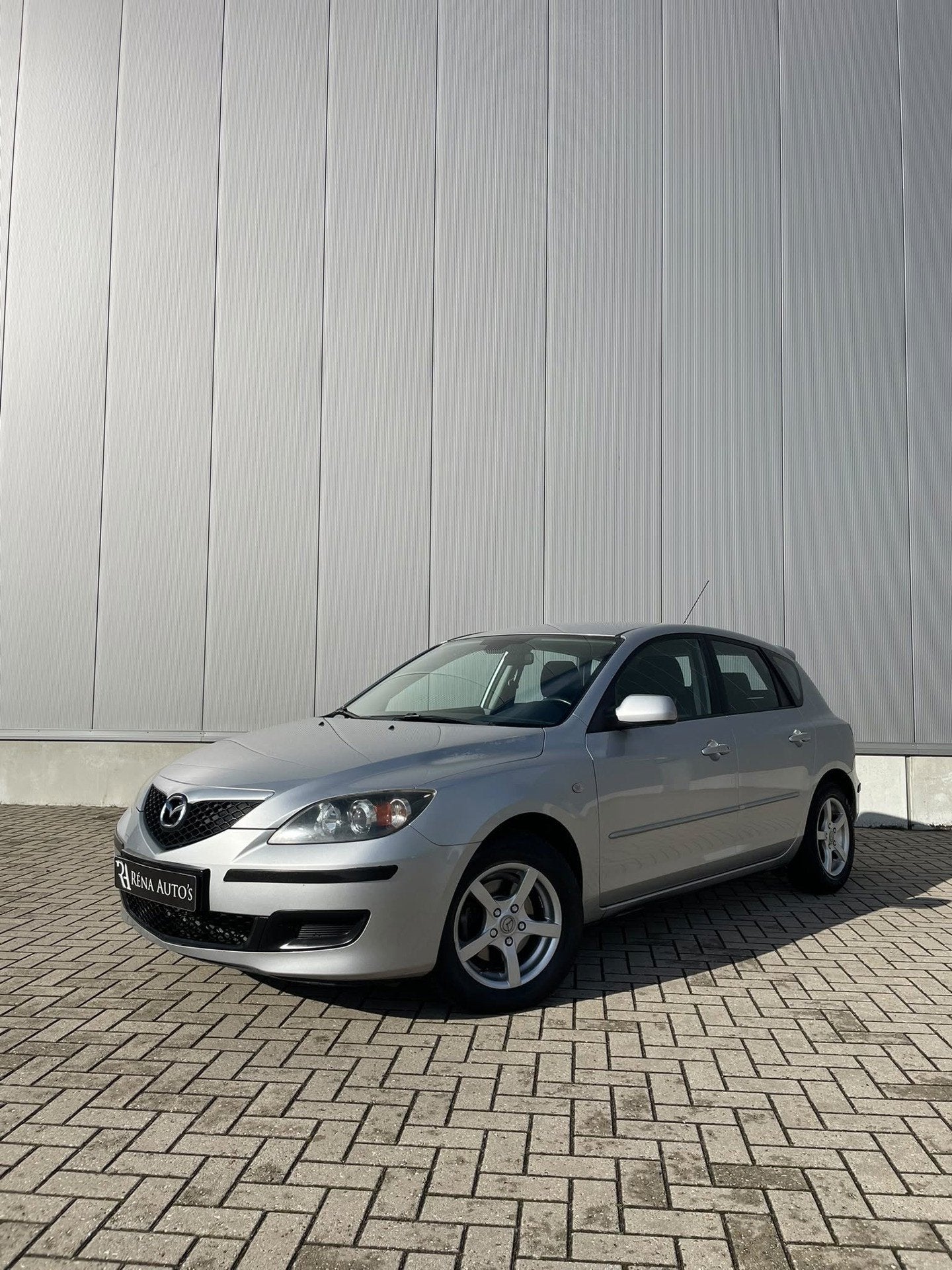 Mazda 3 1.6 S-VT Touring | NAP | Nw Apk | Airco | Trekhaak |, Auto's, Voorwielaandrijving, Gebruikt, 4 cilinders, Handgeschakeld