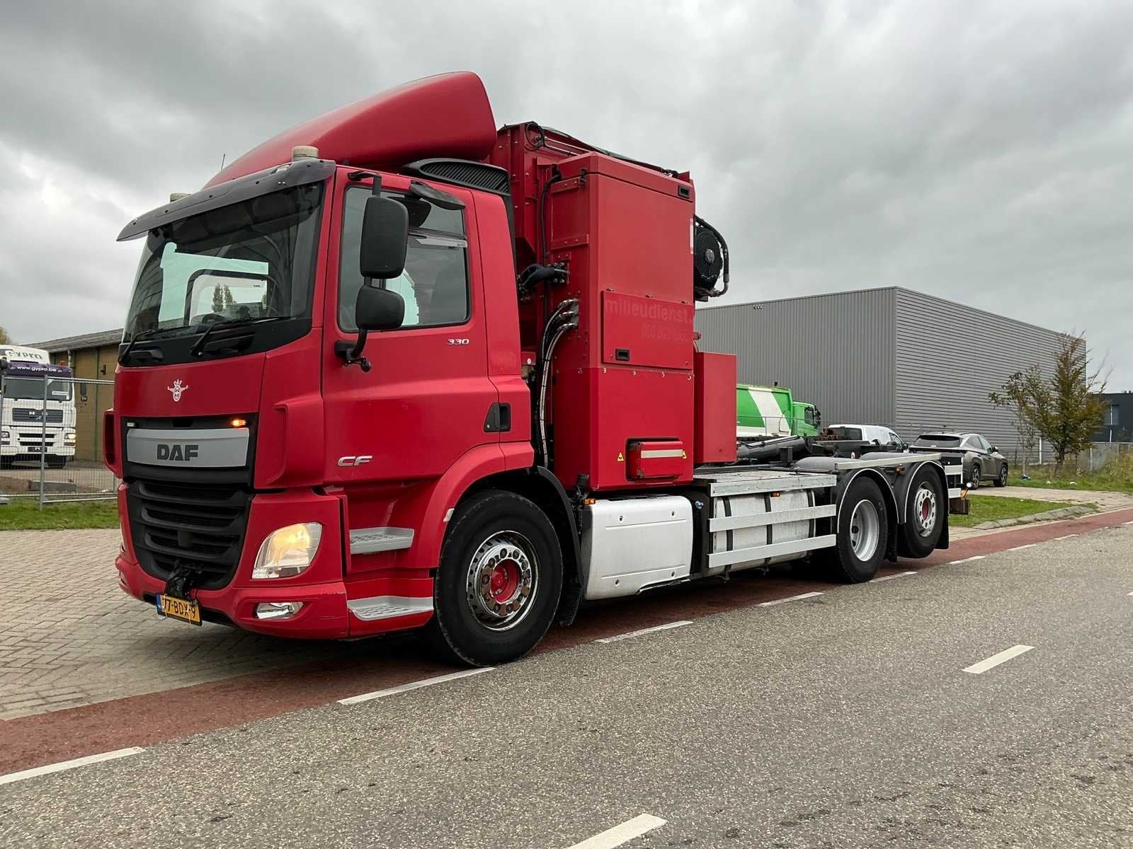 2014 DAF CF330FAN Perscontainerauto, Auto's, Euro 6, Overige brandstoffen, Origineel Nederlands, Bedrijf