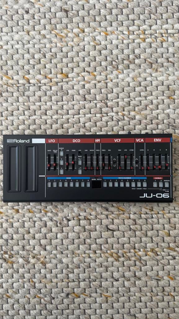 Roland JU-06 Boutique Synthesizer Module, Muziek en Instrumenten, Ophalen, Japan, Roland, Overige aantallen