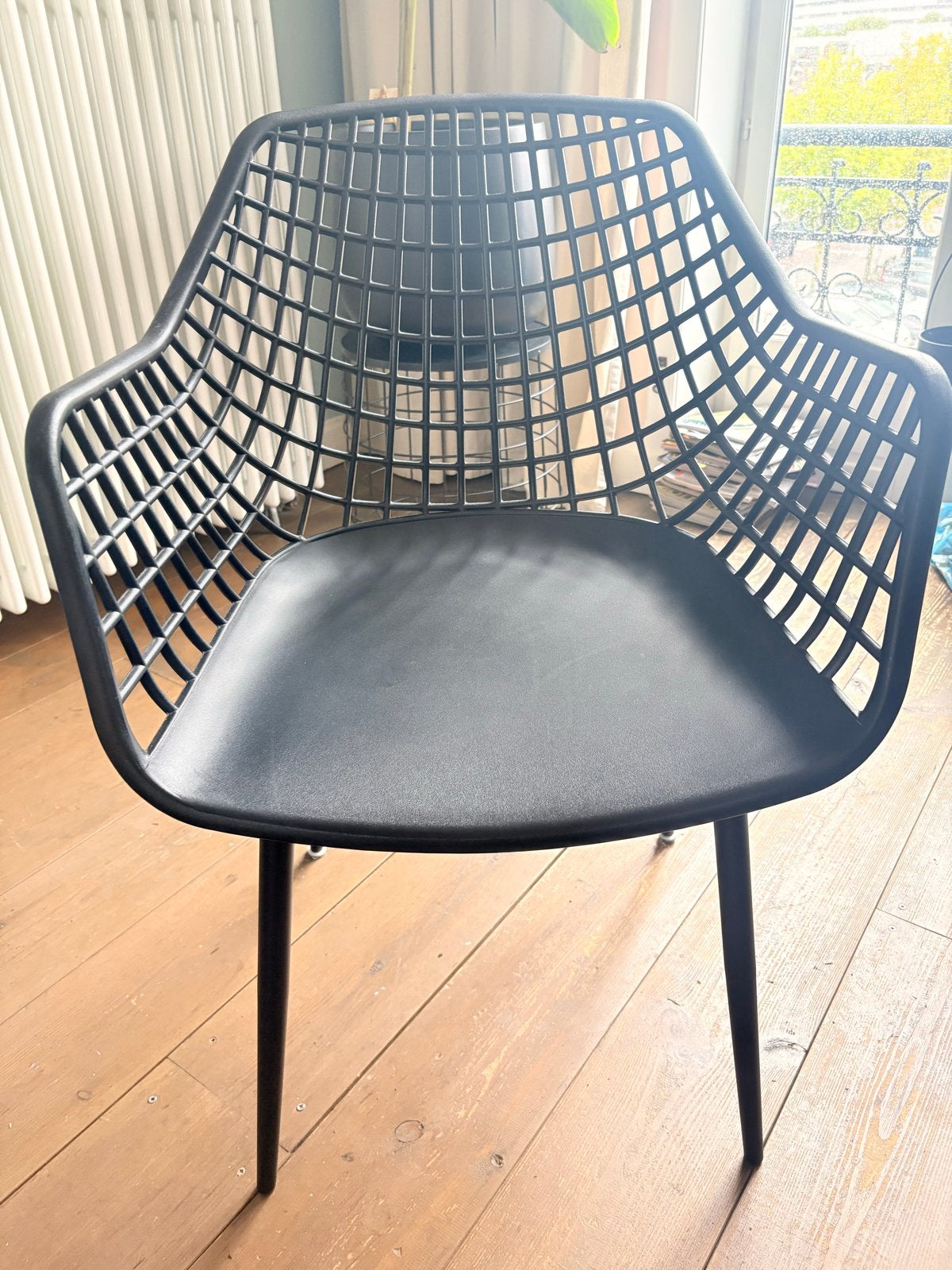 2x Zwarte kuip(tuin)stoelen, Ophalen, Kunststof, Twee, Zwart