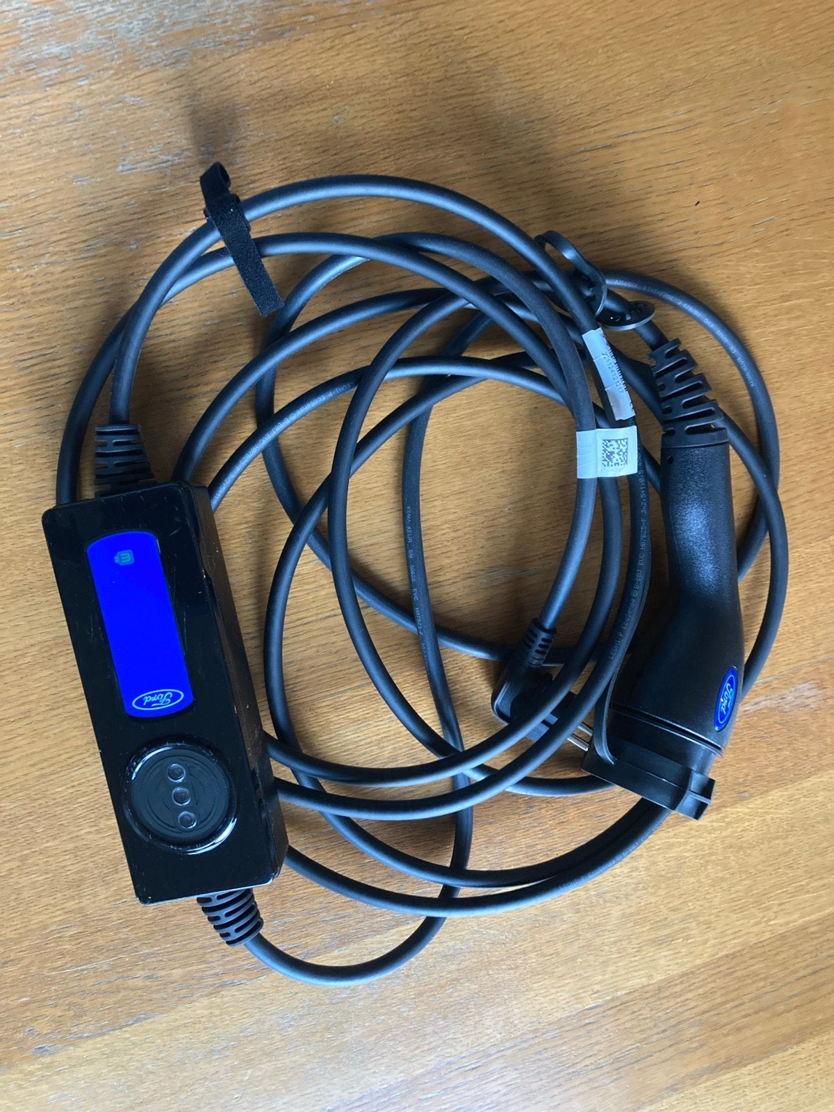 Ford Laadkabel met originele Ford tas, Auto diversen, Laadpalen, Ophalen of Verzenden, Zo goed als nieuw, Laadkabel