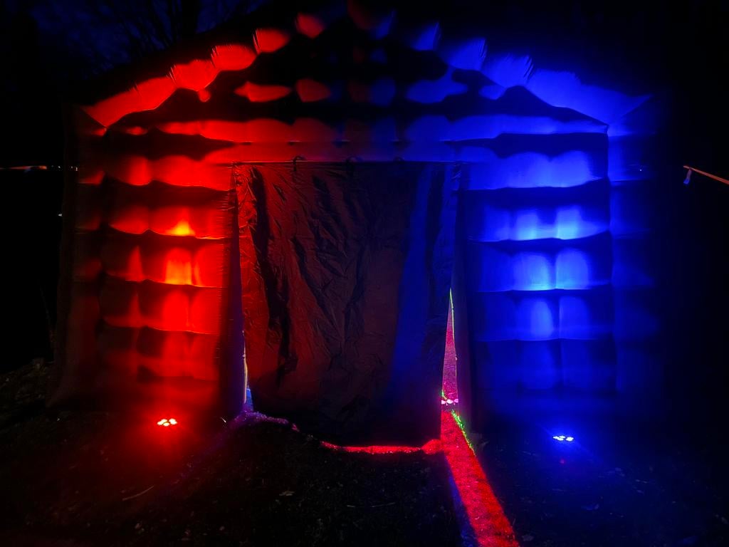 Festival in je tuin met onze  opblaasbare nachtclub! (Huur), Hobby en Vrije tijd, Feestartikelen | Verhuur, Ophalen of Verzenden