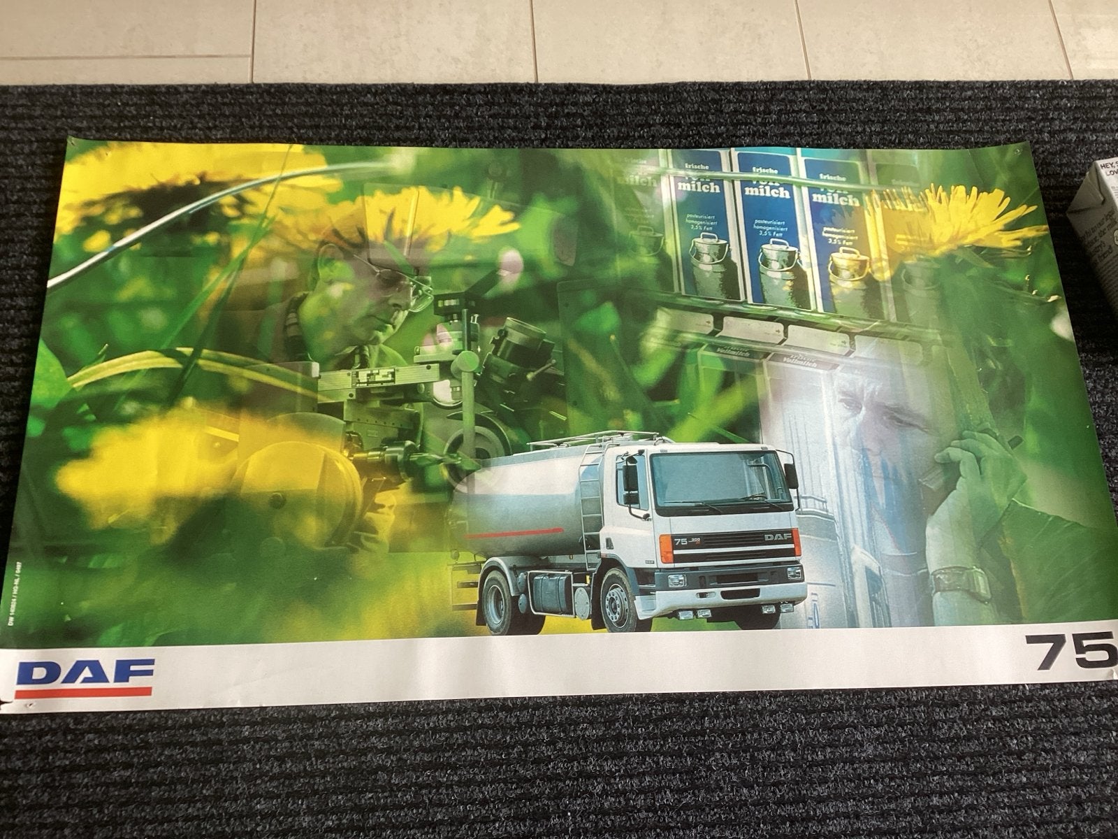 DAF 75 Vrachtwagen Poster - 1997 Melktransport 55x98 cm, Boeken, Ophalen of Verzenden