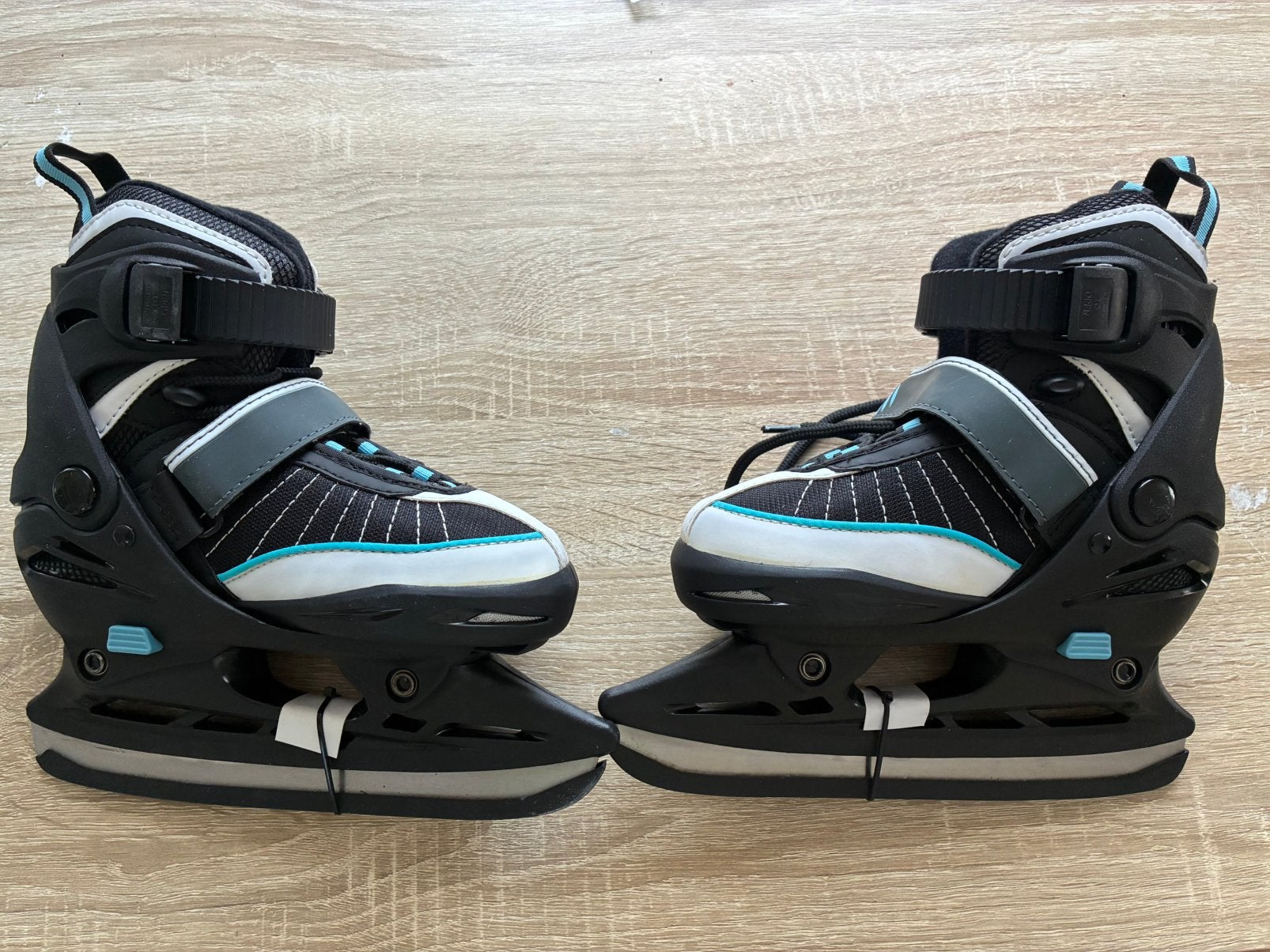 Kinder Schaatsen maat 28-35 verstelbaar niet gedragen, Sport en Fitness, Ophalen of Verzenden, Nieuw, Kunstschaatsen, Overige merken