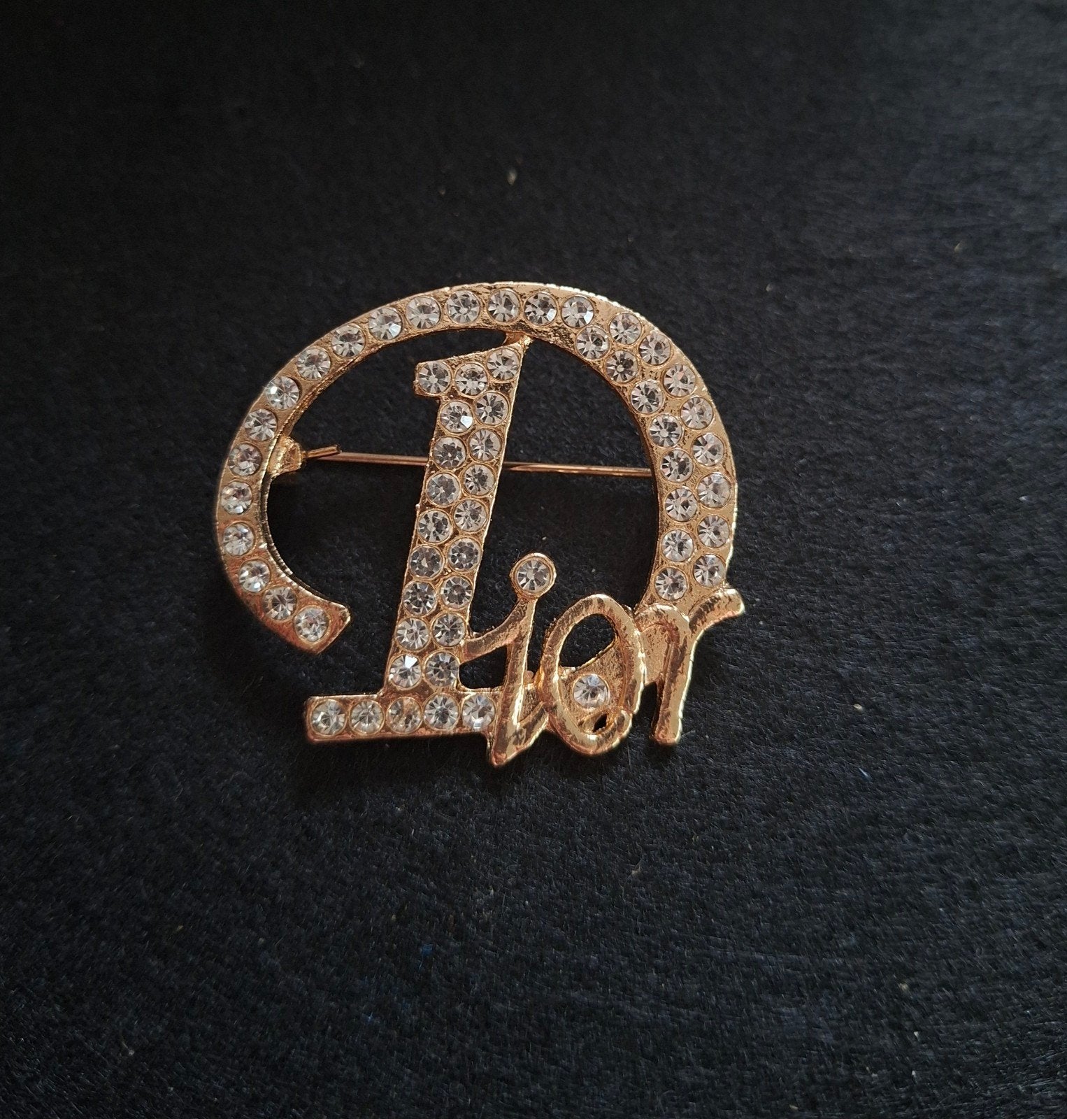 D ior Broche met Strass Steentjes - Goudkleurig, Sieraden, Tassen en Uiterlijk, Broches, Overige materialen, 4 tot 7 cm, Nieuw