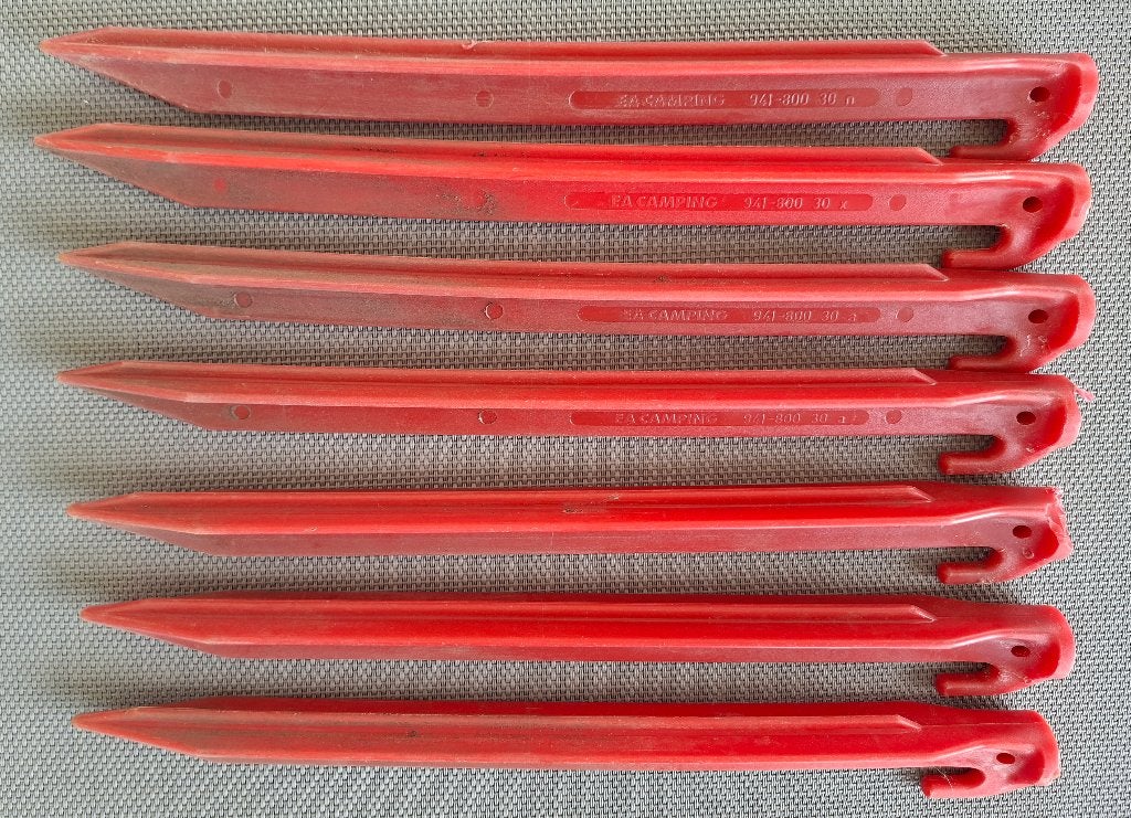 15 Heavy Duty - Kunstof HARINGEN - 7 st. 30 cm - 8 st. 22 cm, Caravans en Kamperen, Ophalen of Verzenden, Zo goed als nieuw