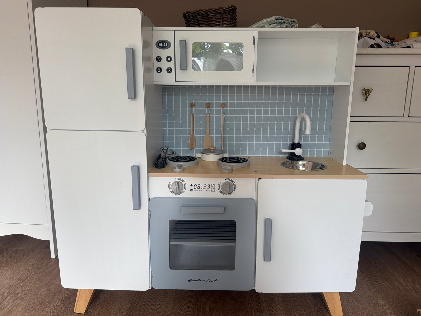 Houten speelkeuken met defecten - voor de handige klusser, Ophalen, Gebruikt