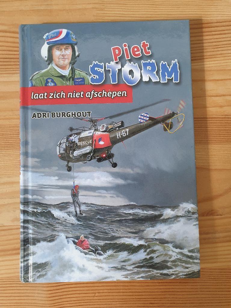 Boek - Hardcover - Piet Storm - Laat zich niet afschepen, Ophalen of Verzenden, Gelezen, Fictie algemeen