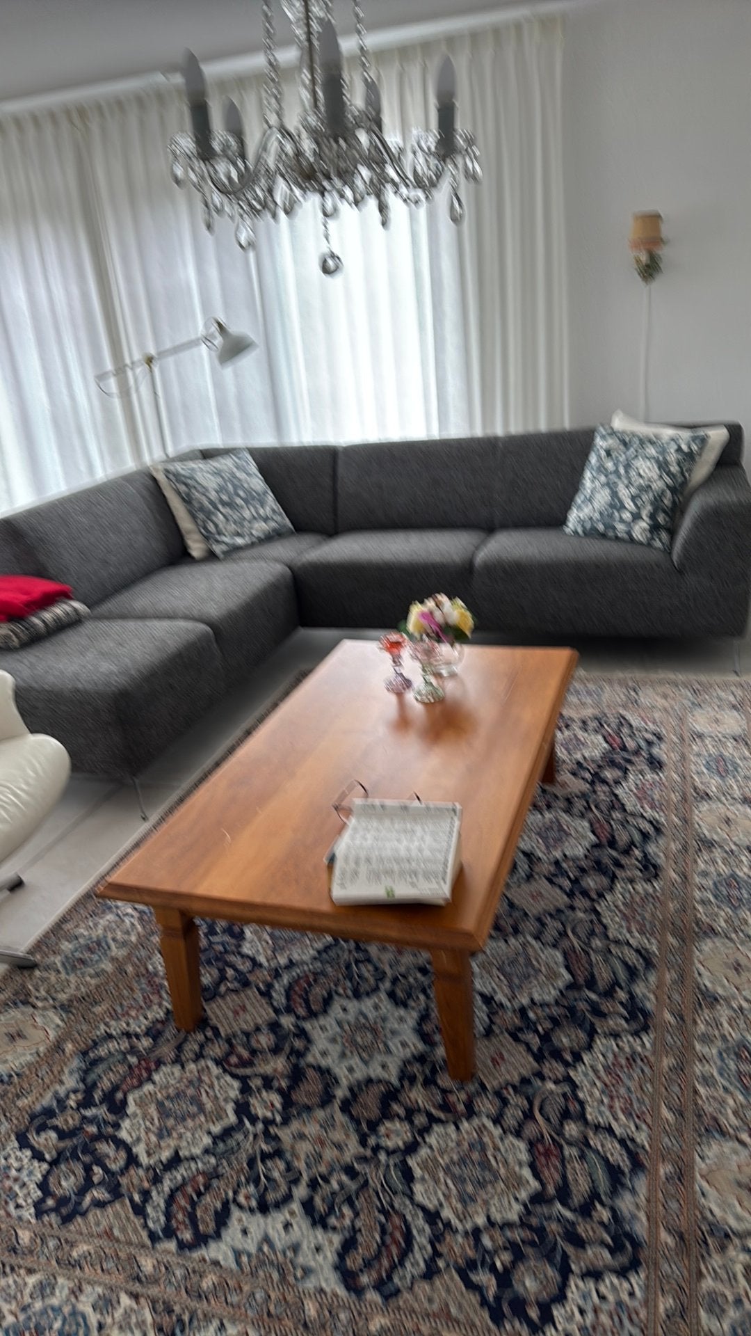 Moderne Grijze Hoekbank met Chroom Poten, Ophalen, Zo goed als nieuw, Stof