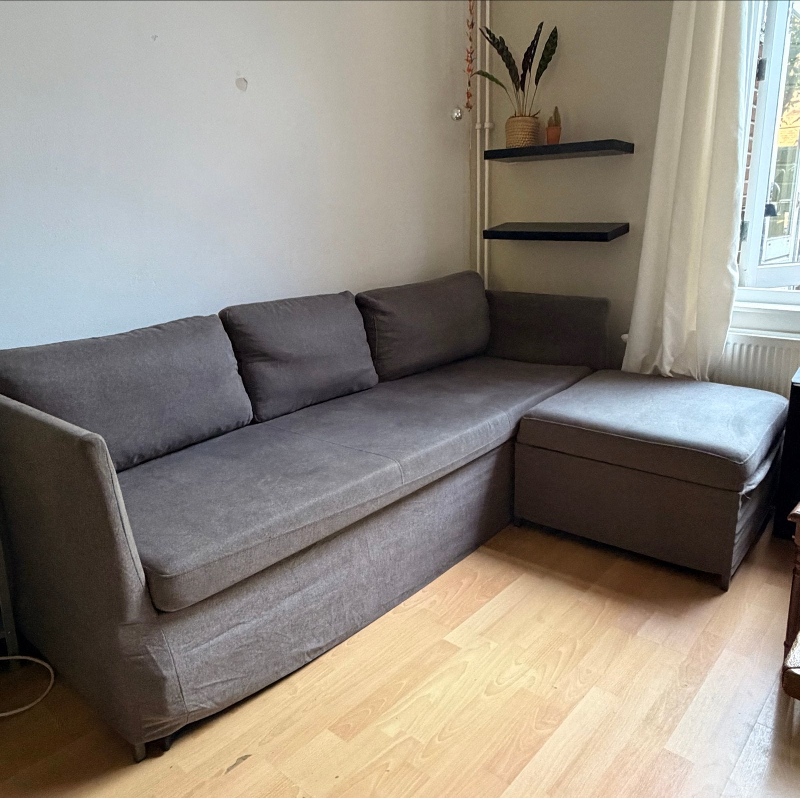 IKEA Slaapbank Grijs met Opbergruimte, Huis en Inrichting, Slaapkamer | Slaapbanken, Ophalen, Gebruikt, Tweepersoons, 140 cm