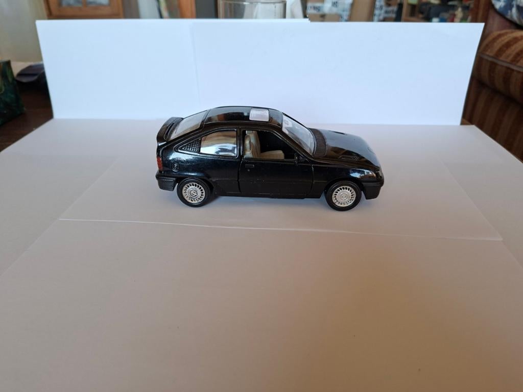 Guiloy Opel Kadett GSI 16V 1:24, Ophalen of Verzenden, Overige merken