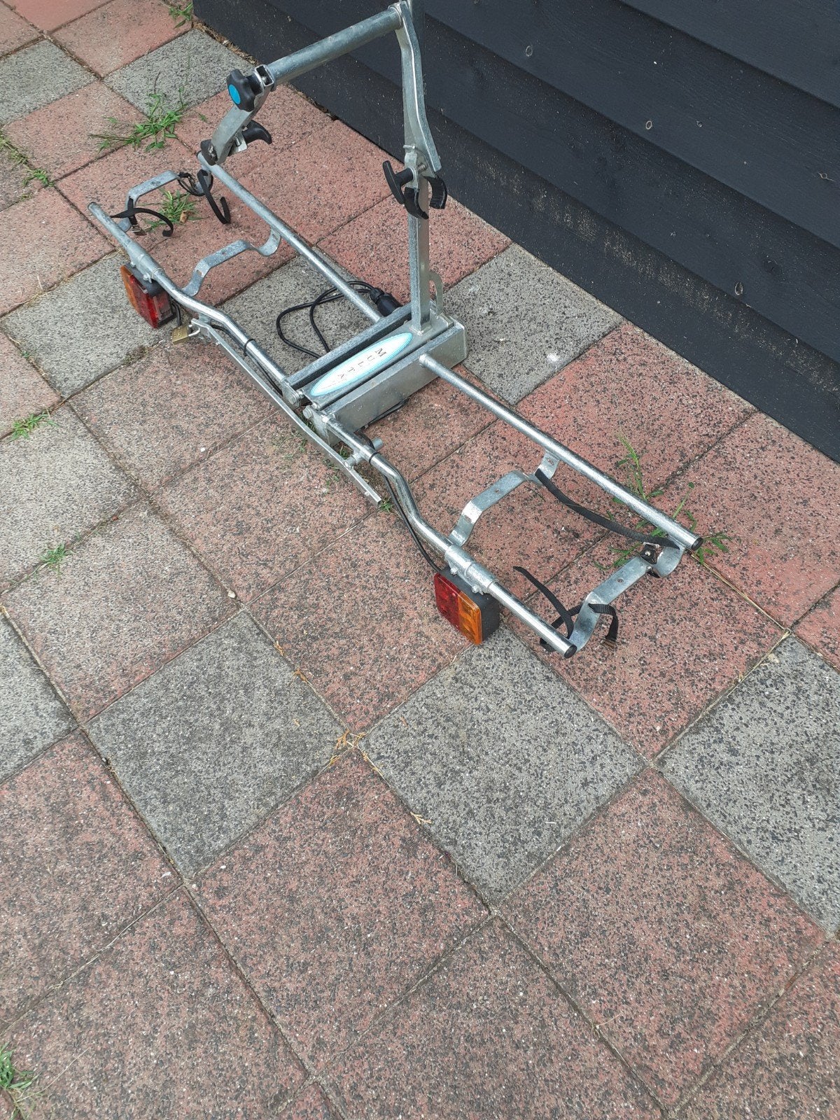 Tekoop slechts 12kg, Auto diversen, Ophalen, Gebruikt, Brede banden, 2 fietsen