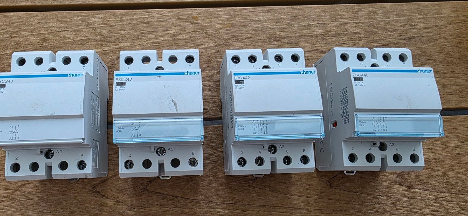 Hager ESC240, ESC440 en ESC442 Relais, Ophalen of Verzenden, Gebruikt, Overige typen