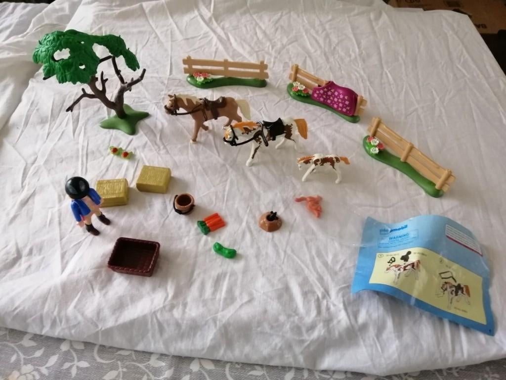 PAARDENFAMILIE Playmobil nr. 5527, Kinderen en Baby's, Speelgoed | Playmobil, Ophalen of Verzenden, Zo goed als nieuw, Complete set