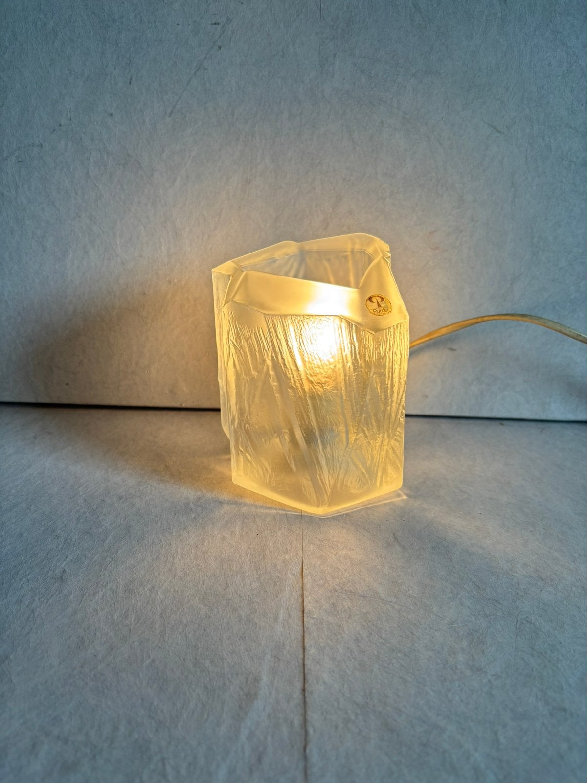 Vintage Peill & Putzler ijsglas “Alaska” tafellamp jaren '70, Huis en Inrichting, Ophalen of Verzenden, Gebruikt