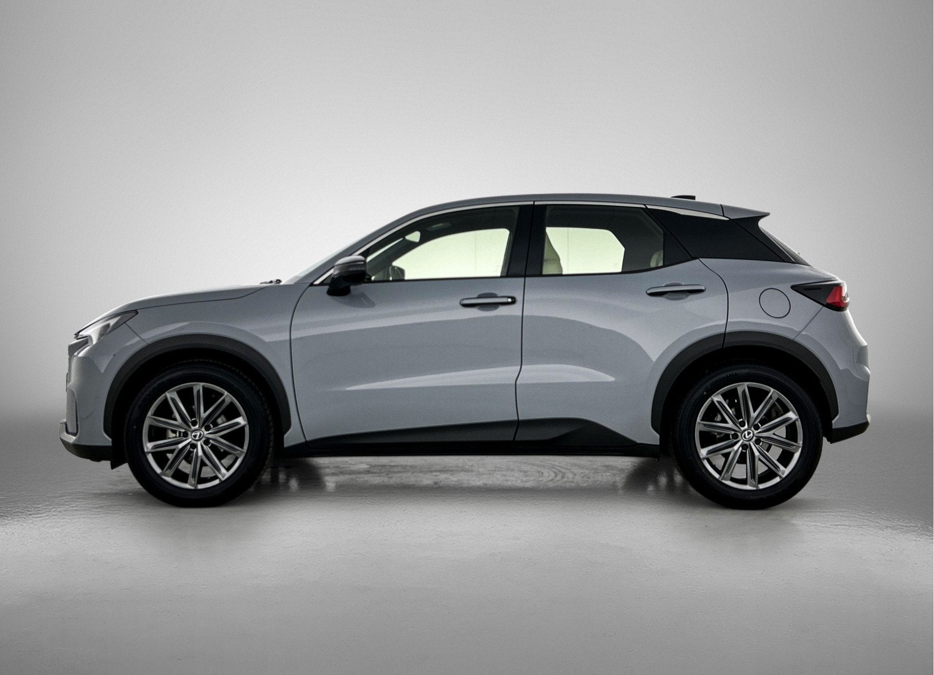 Lexus LBX Elegant 2WD | Apple CarPlay / Android Auto (Naviga, Auto's, 12 maanden, 136 pk, Gebruikt, Automatische klimaatregeling