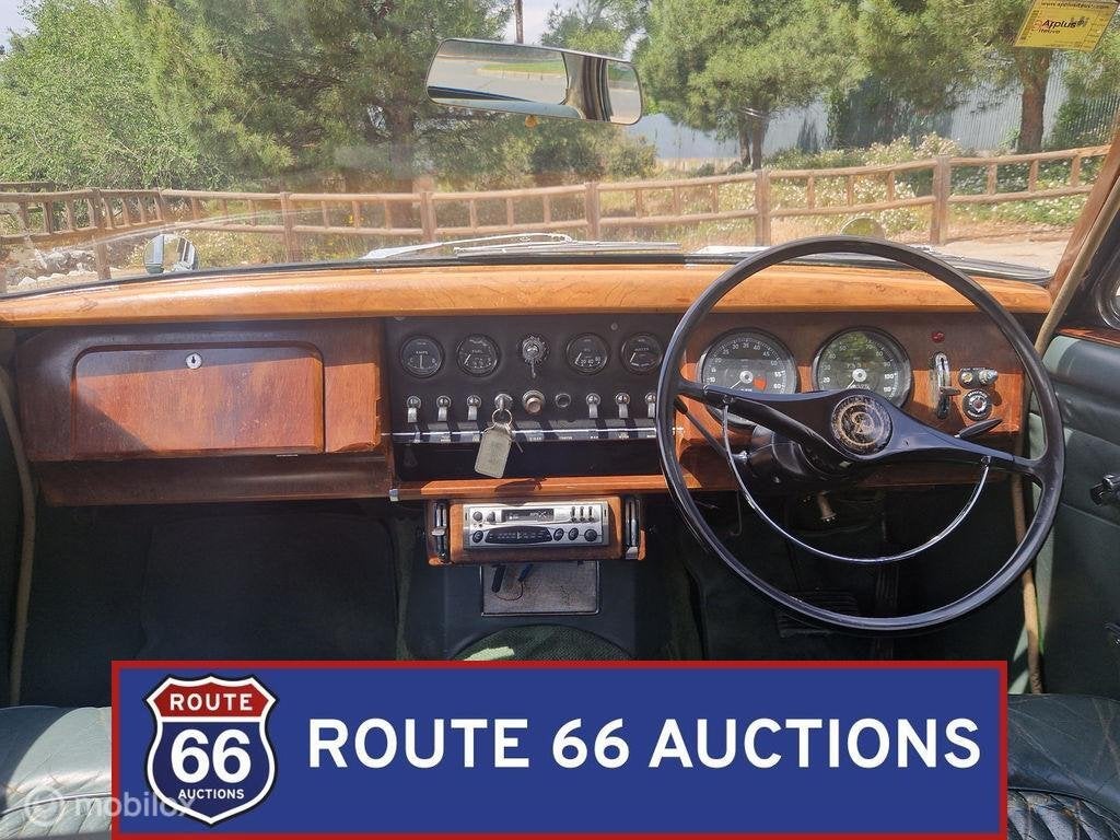 Daimler V8-250 Saloon | 1968 | Route 66 Auctions, Auto's, Oldtimers, Overige merken, Overige carrosserieën, Zwart, Bedrijf