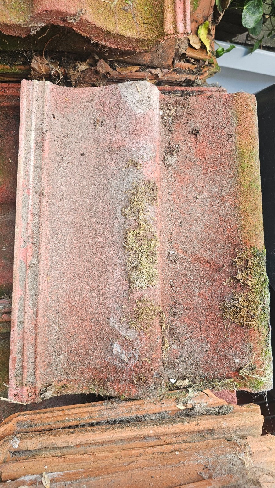 Dakpannen circa 80 stuks - Gebruikt, Doe-het-zelf en Verbouw, Ophalen, Gebruikt, Steen of Klei, 15 m² of meer