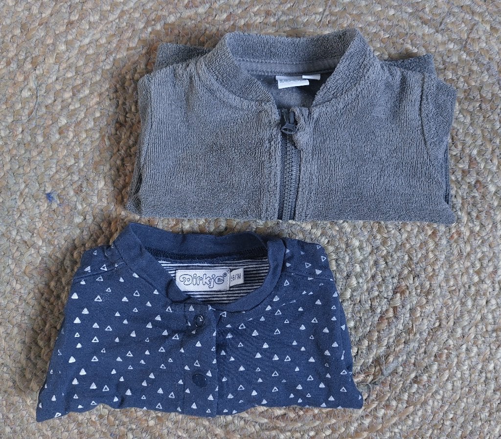 Twee leuke vestjes in nette staat - mt 50 en 56, Kinderen en Baby's, Babykleding | Maat 56, Ophalen of Verzenden, Zo goed als nieuw