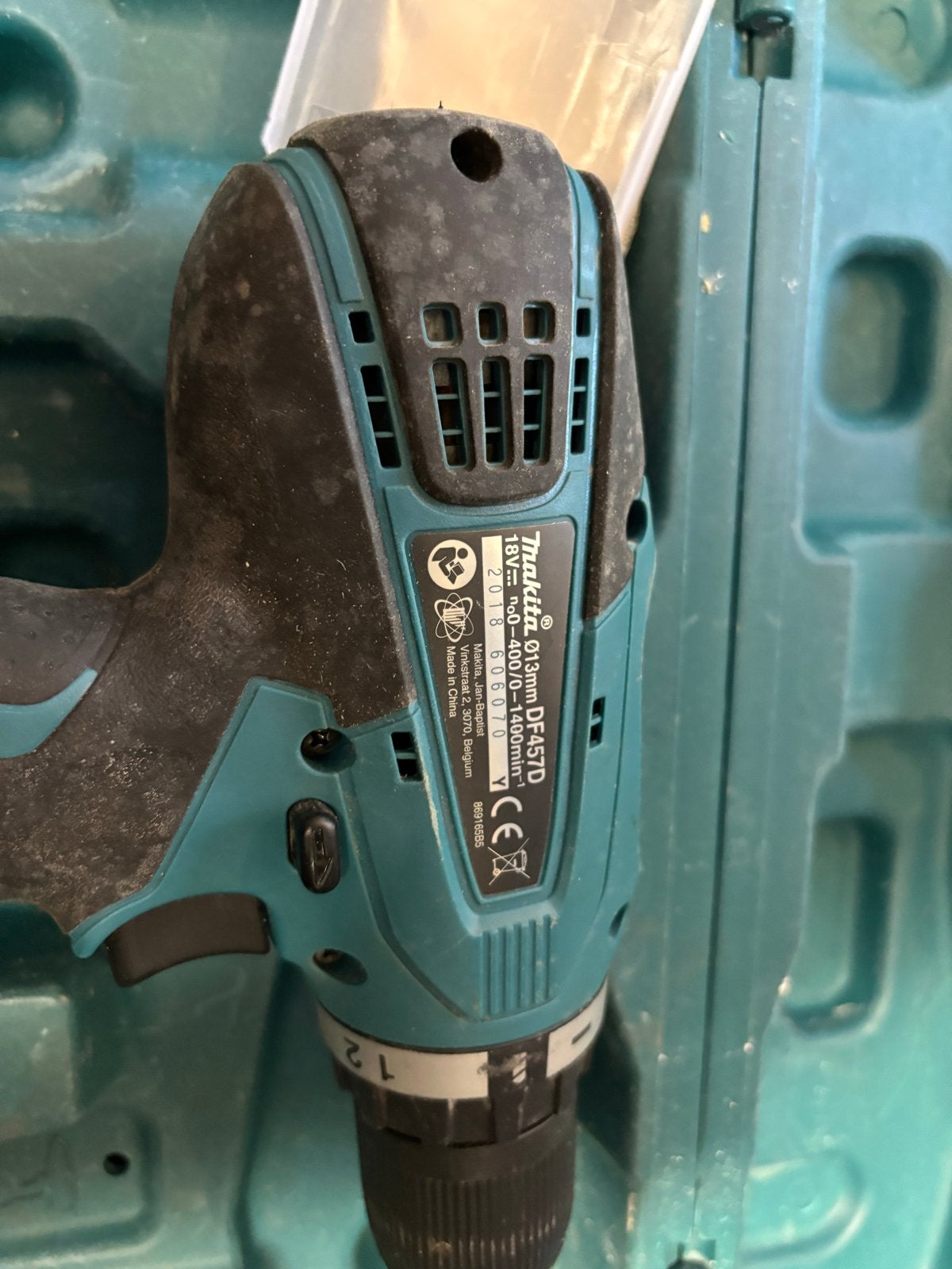 Makita DDF4570 Accuboormachine met 2 accu en lader, Doe-het-zelf en Verbouw, Gereedschap | Boormachines, Ophalen of Verzenden