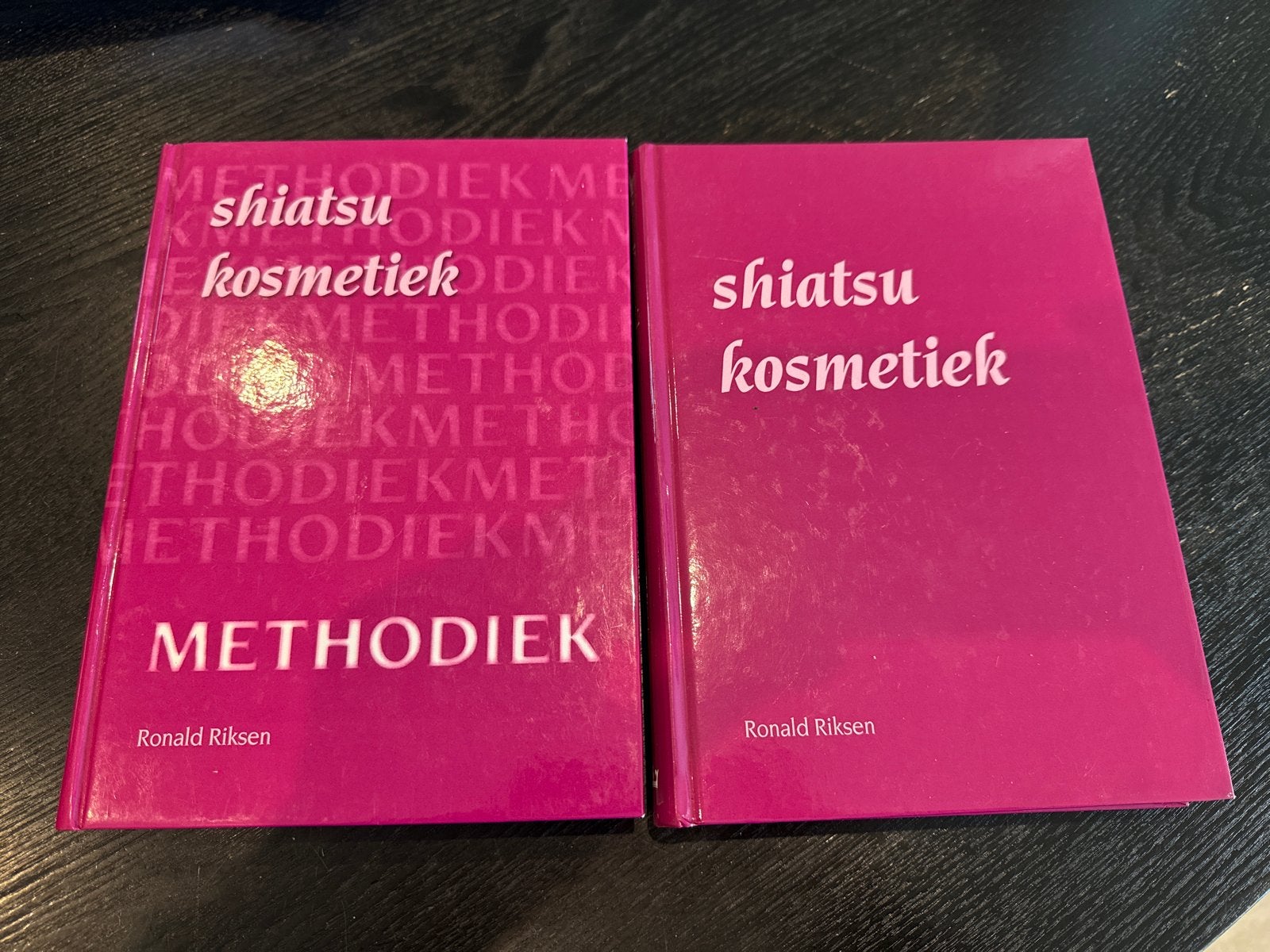 Shiatsu Kosmetiek & Methodiek - Ronald Riksen, Boeken, Ophalen, Zo goed als nieuw, MBO