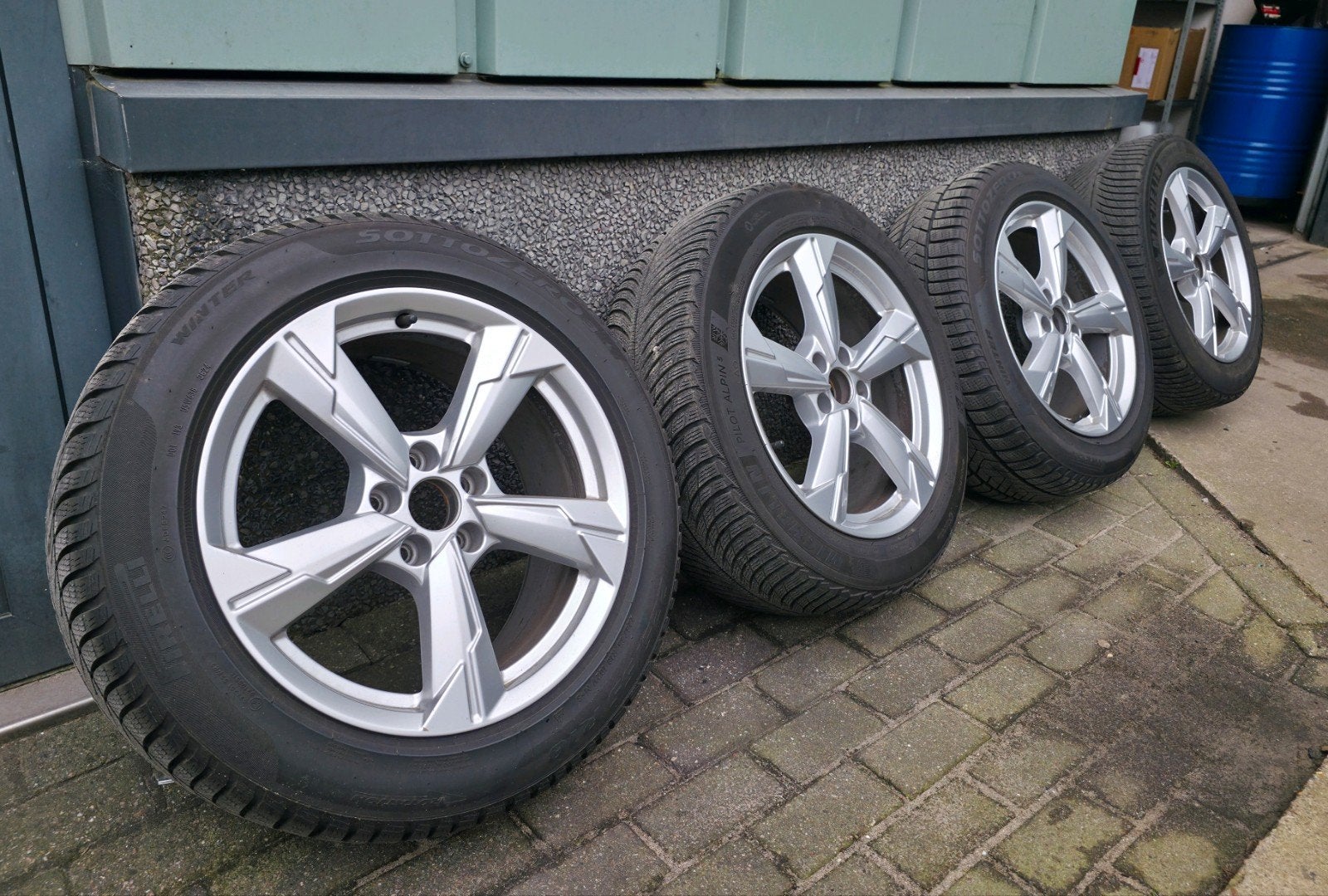 18 inch Q3 velgen op Michelin winterbanden, Auto-onderdelen, Ophalen, 18 inch, Gebruikt, Velg(en)