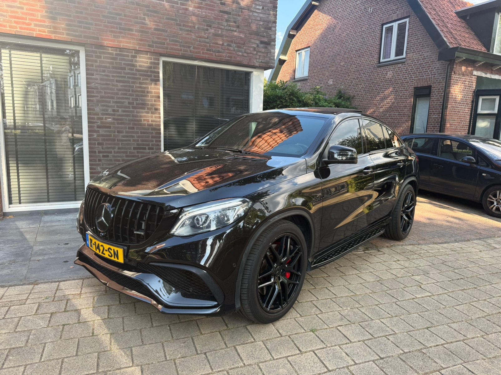 Mercedes-Benz GLE 63S Coupé 585pk 4MATIC AMG, Auto's, Mercedes-Benz, Automaat, 5461 cc, Zwart, Leder