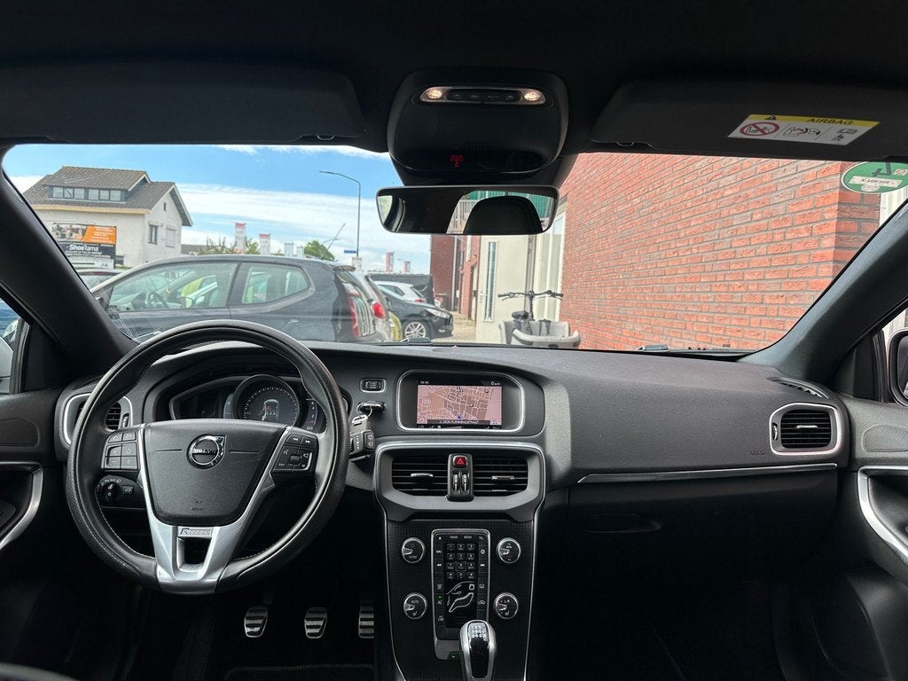 Volvo V40 2.0 T4 Business Sport / Navi / PDC / Leder / Stoel, Voorwielaandrijving, Gebruikt, Blauw, Automatische klimaatregeling