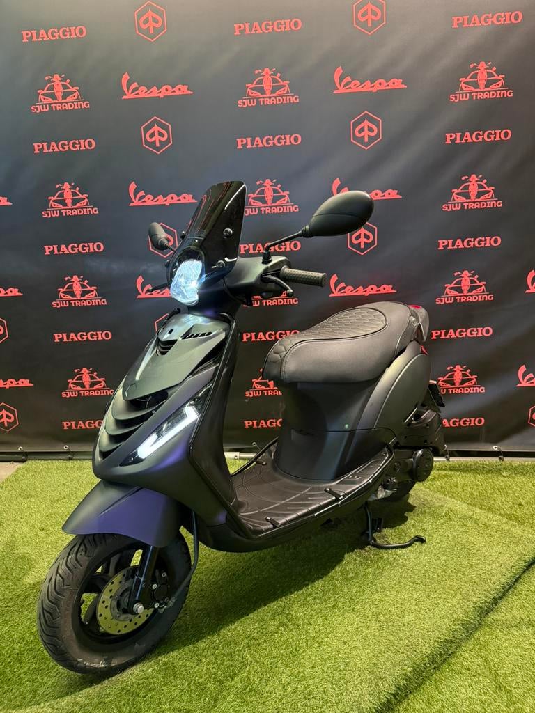 Piaggio Zip 2022 Brom! SP Mat Kameleon / RS Zadel / Garantie, Fietsen en Brommers, Zip, Ophalen of Verzenden, Benzine