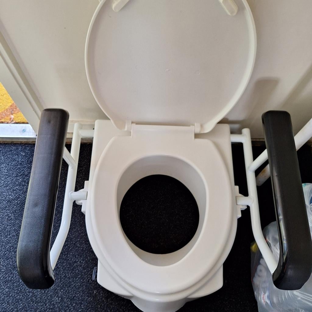 Toiletverhoger, Ophalen, Toilet