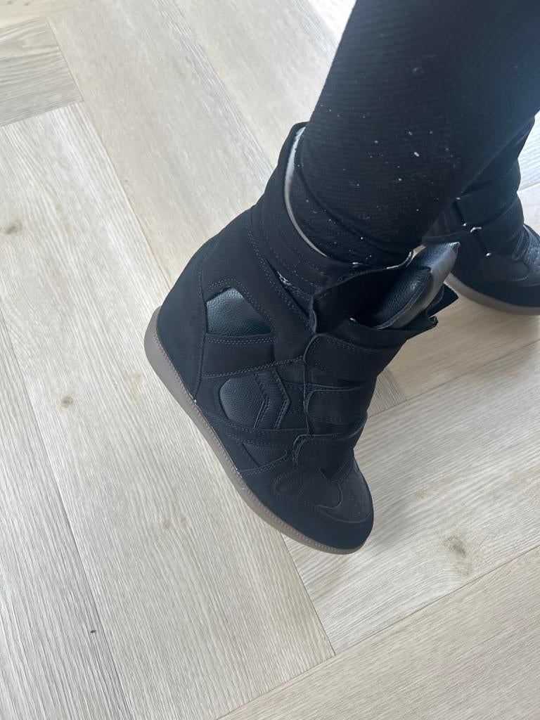 Isabel Marant sneakers zwart, Ophalen of Verzenden, Gedragen, Zwart, Sneakers of Gympen