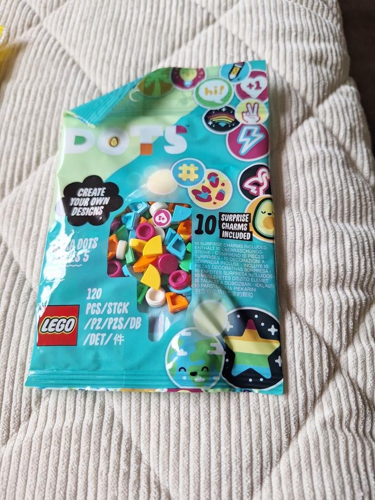 41932 LEGO DOTS Zakje met 120 stukjes n 10 verrassingsbedels, Kinderen en Baby's, Speelgoed | Duplo en Lego, Nieuw, Lego, Losse stenen