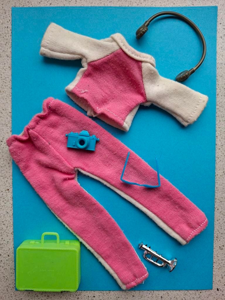 Barbie vintage Sindy/ Fleur doll Sport outfit, Ophalen of Verzenden, Barbie