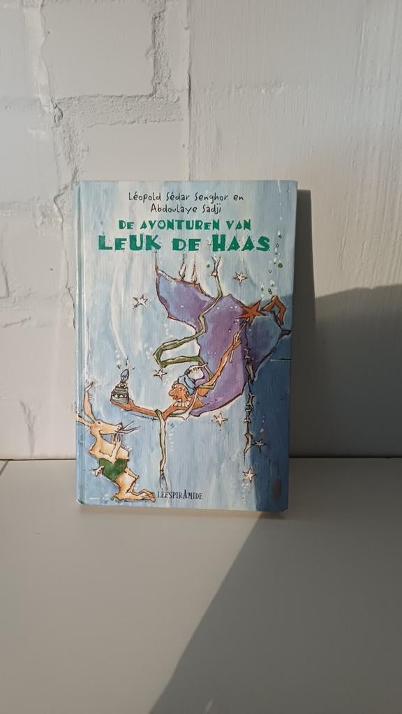 De Avonturen van Leuk de Haas - Kinderboek, Boeken, Kinderboeken | Jeugd | onder 10 jaar, Ophalen of Verzenden, Gelezen, Léopold Sédar Senghor en Abdoulaye Sadji
