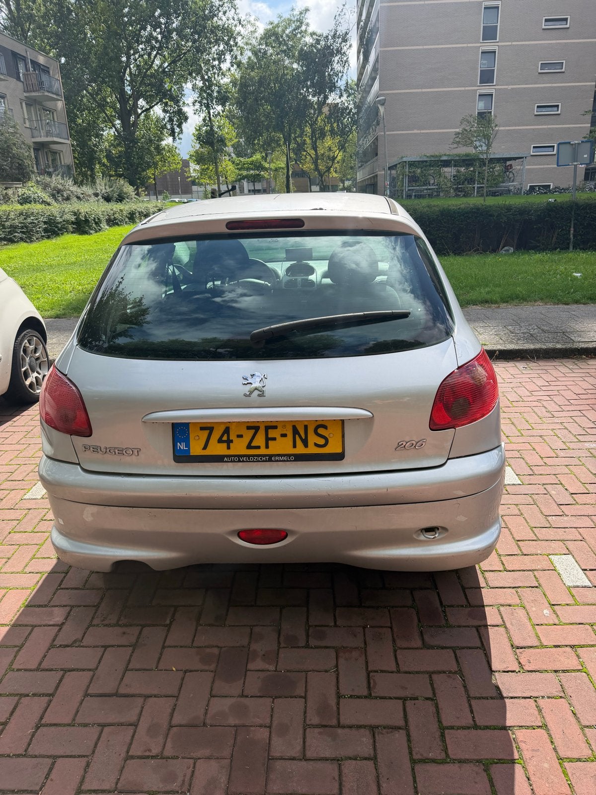 Peugeot 206 1.4 3D 2008 Grijs, Auto's, Voorwielaandrijving, 31 €/maand, 4 cilinders, Origineel Nederlands