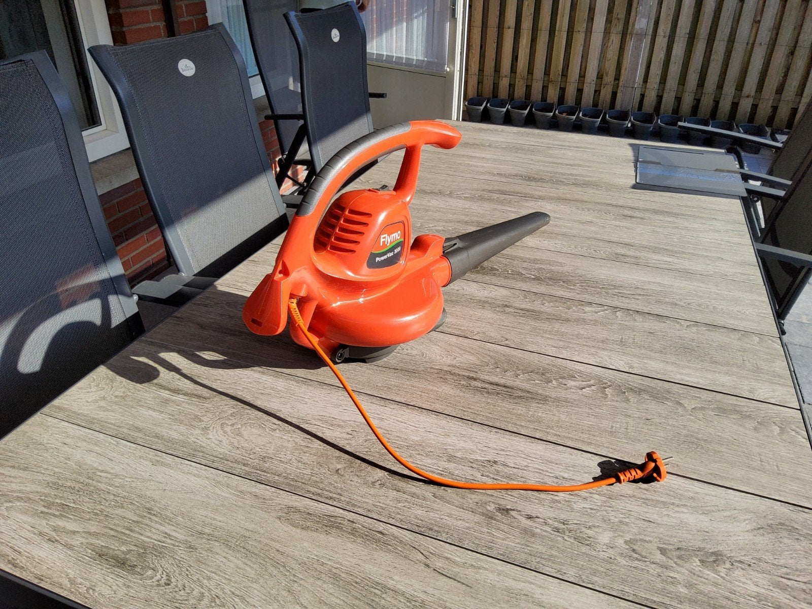 Flymo bladblazer en zuiger, Ophalen, Zo goed als nieuw, Elektrisch