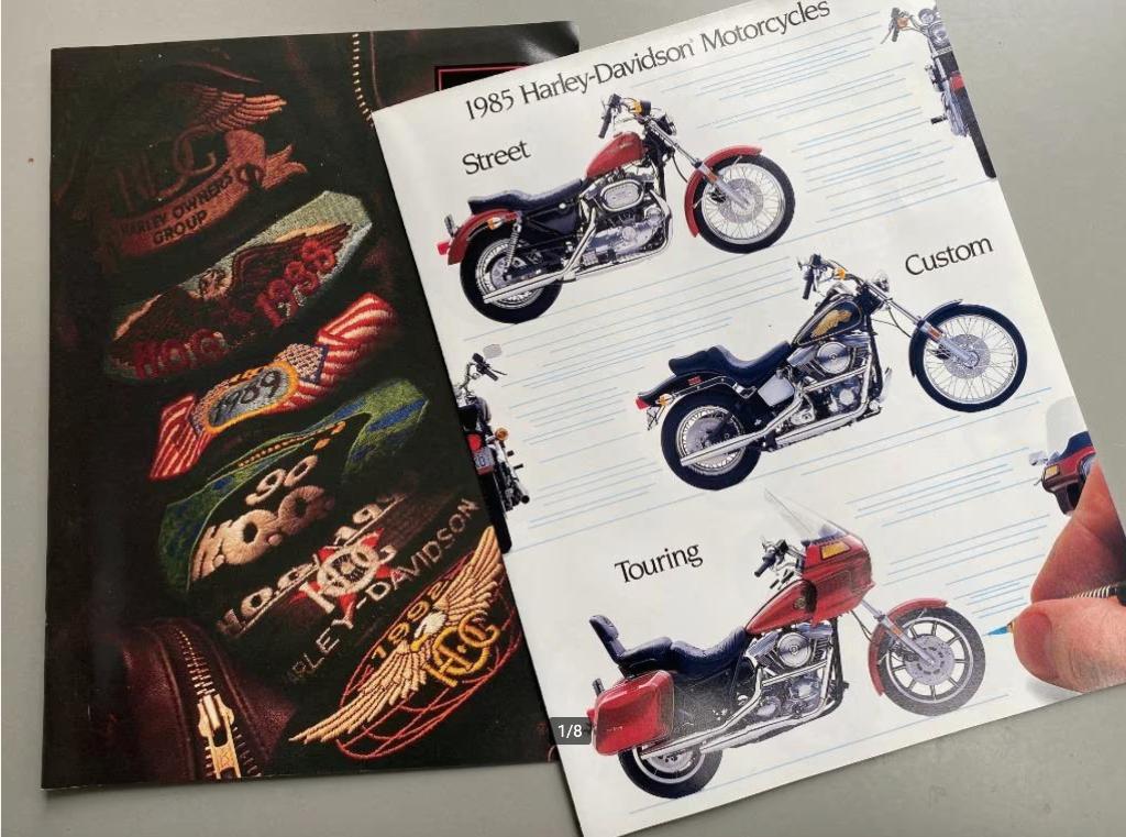 2 HARLEY-DAVIDSON brochures uit 1985 en1993, Ophalen of Verzenden, Harley-Davidson of Buell