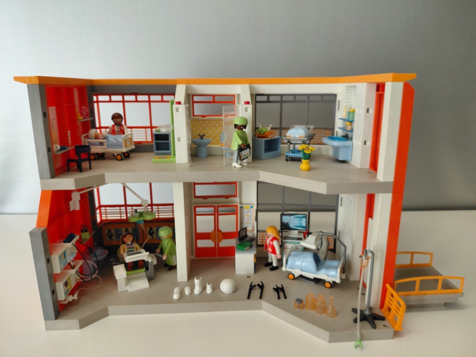 playmobil ziekenhuis, Ophalen of Verzenden, Gebruikt, Complete set, Overige typen