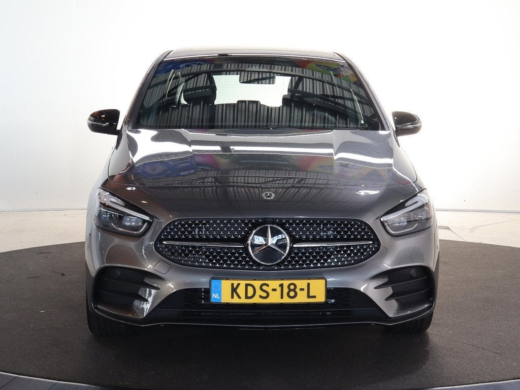 Mercedes-Benz B-klasse 250e Business Solution AMG | Panorama, Auto's, Mercedes-Benz, Stof, Gebruikt, 4 cilinders, 16 kWh