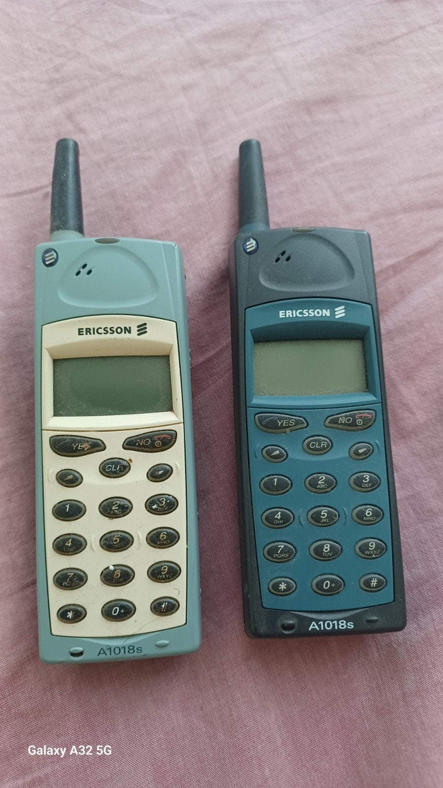2x Ericsson A1018s Vintage Mobiele Telefoons, Gebruikt, Geen camera, Ophalen of Verzenden, Klassiek of Candybar